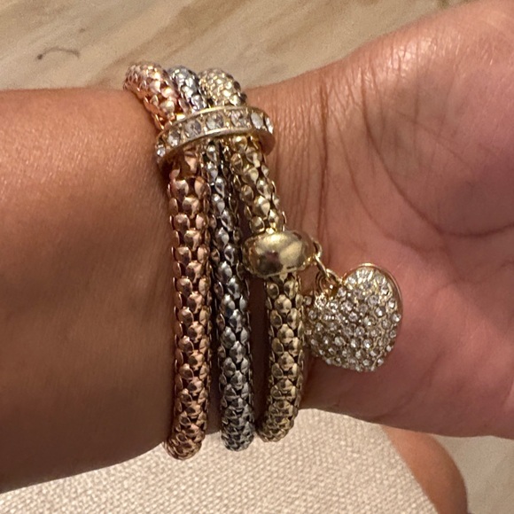 Jewelry - Love Forever Sweet Hearts Charms Tri
col Popcorn Bracelets w/ Swarovski
Crystals